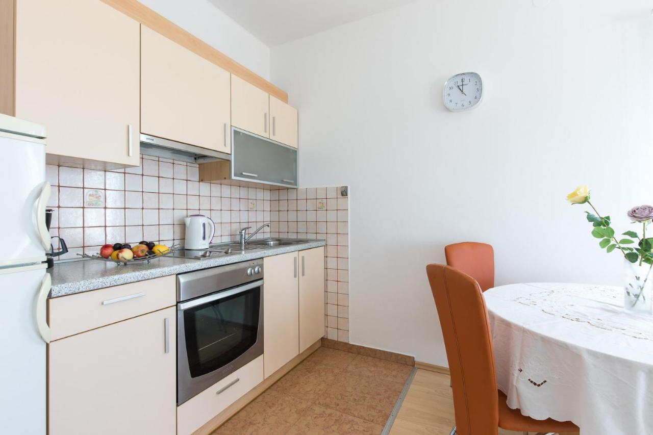 Apartment Cvijic Beige Punat Buitenkant foto