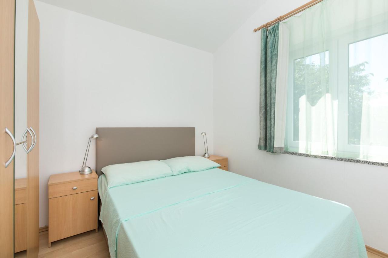 Apartment Cvijic Beige Punat Buitenkant foto